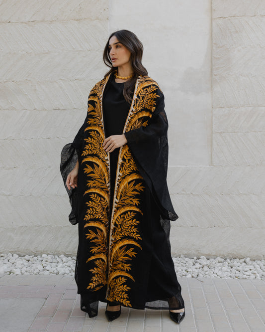 Bisht and Inner Dress بشت وفستان داخلي